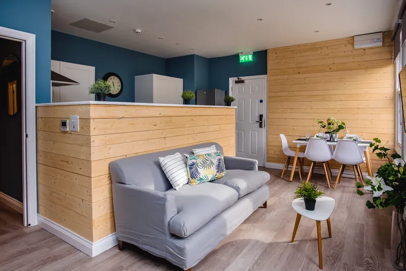 Flat C, 25 Lister Gate - Luxury 5 Bed City Centre Apartment - Thumbnail 20